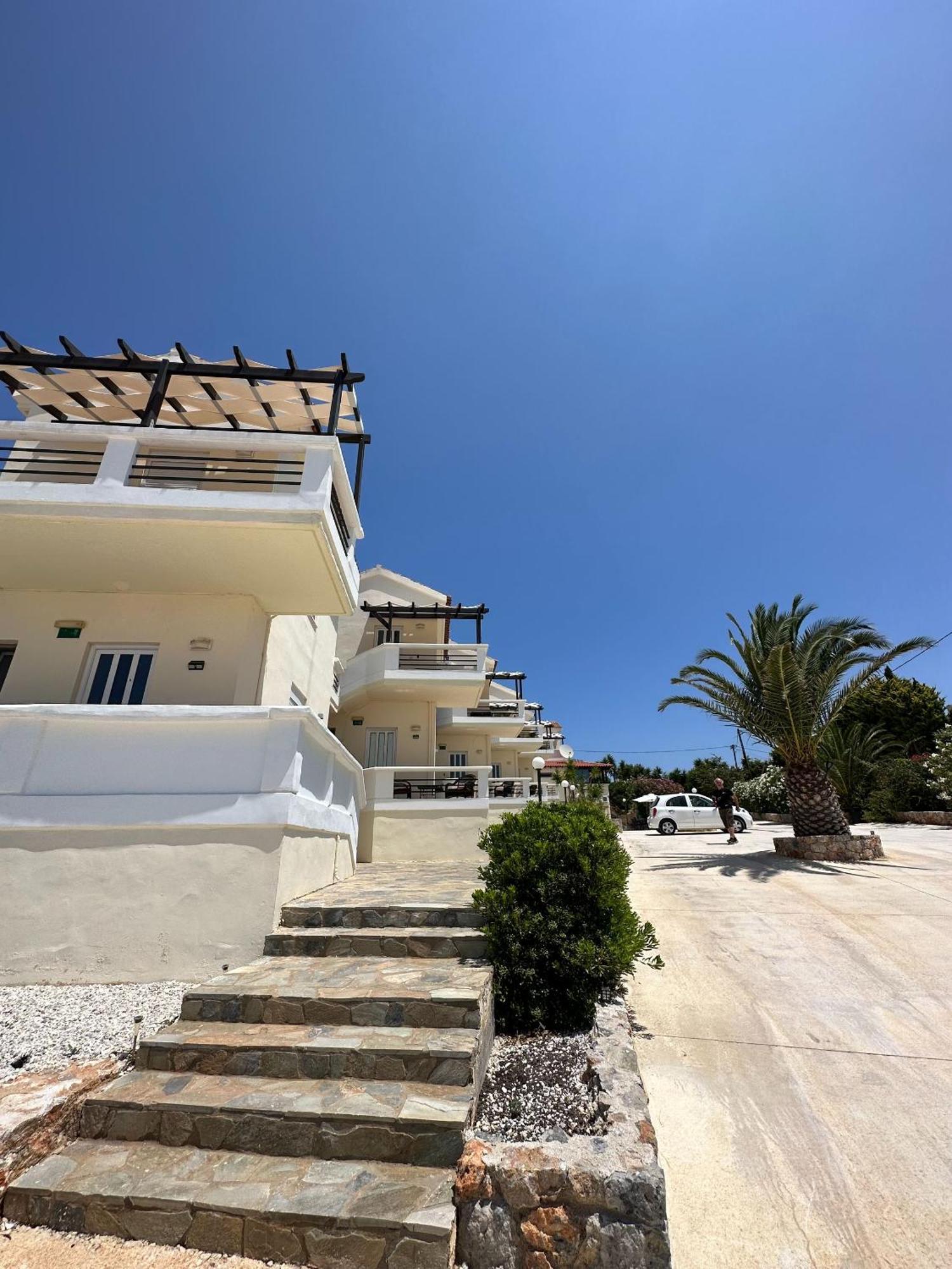 Tersanas Beach Lodges Exterior foto